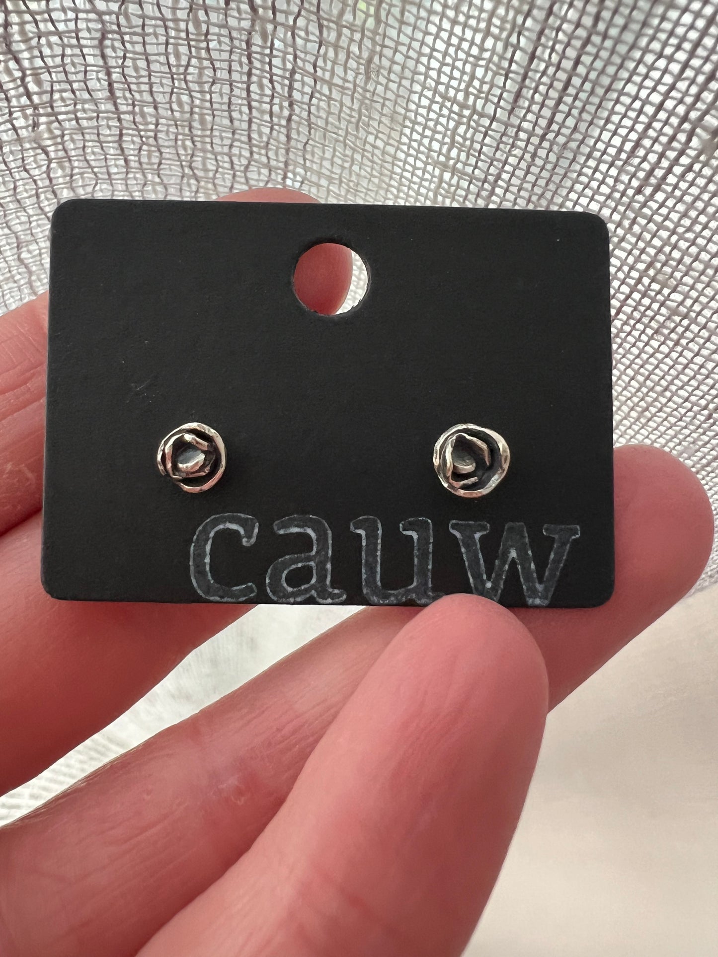 dainty stud earrings