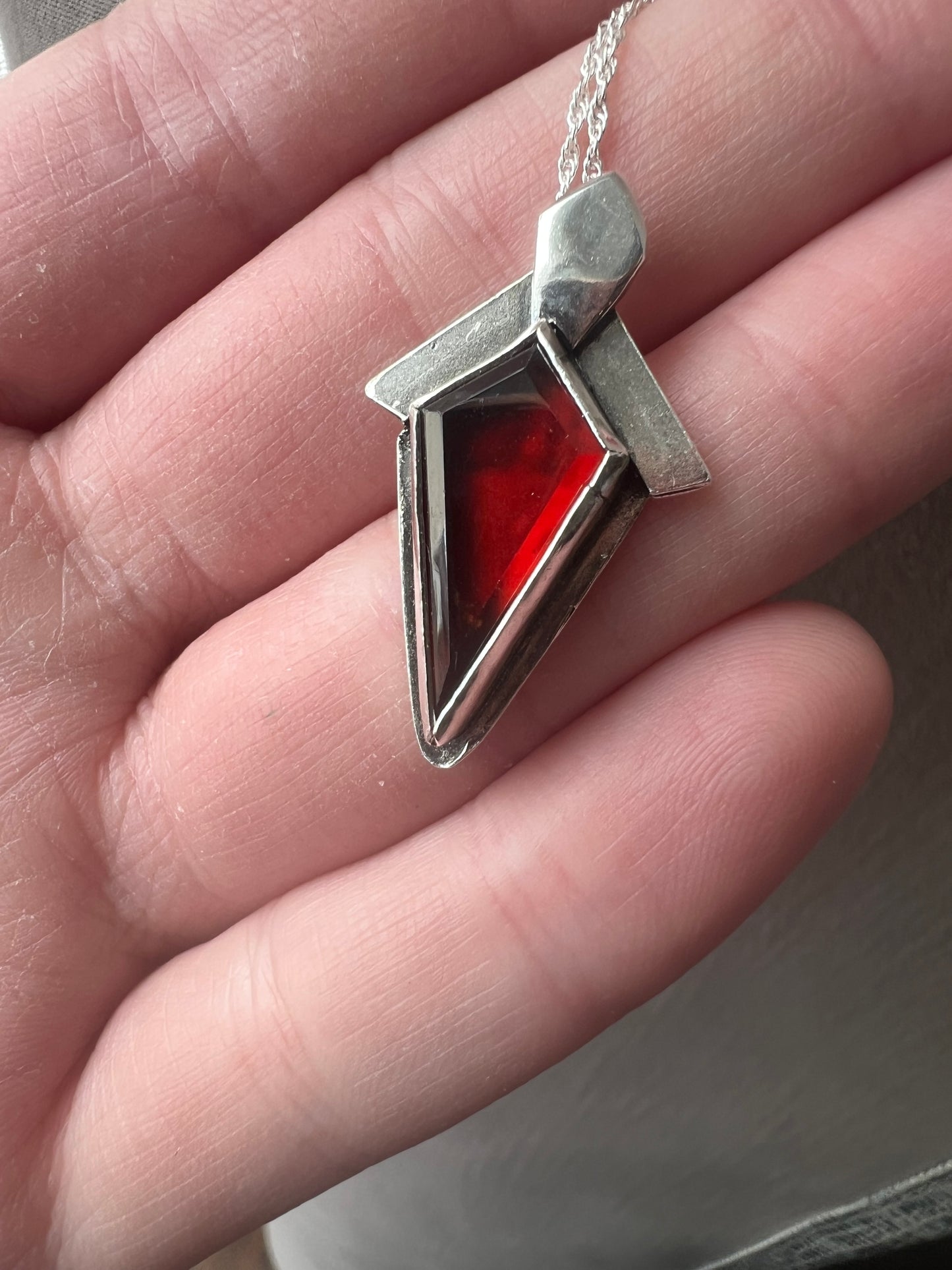 garnet kite table cut decorative necklace