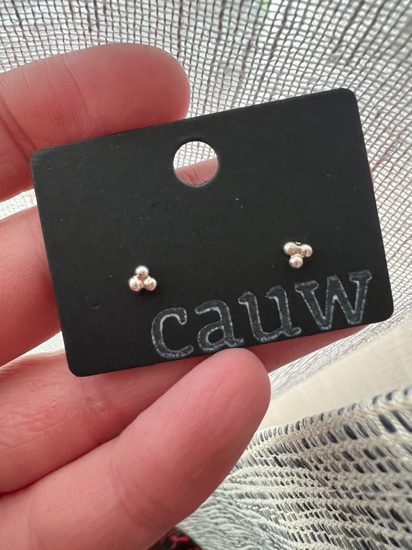 dainty stud earrings
