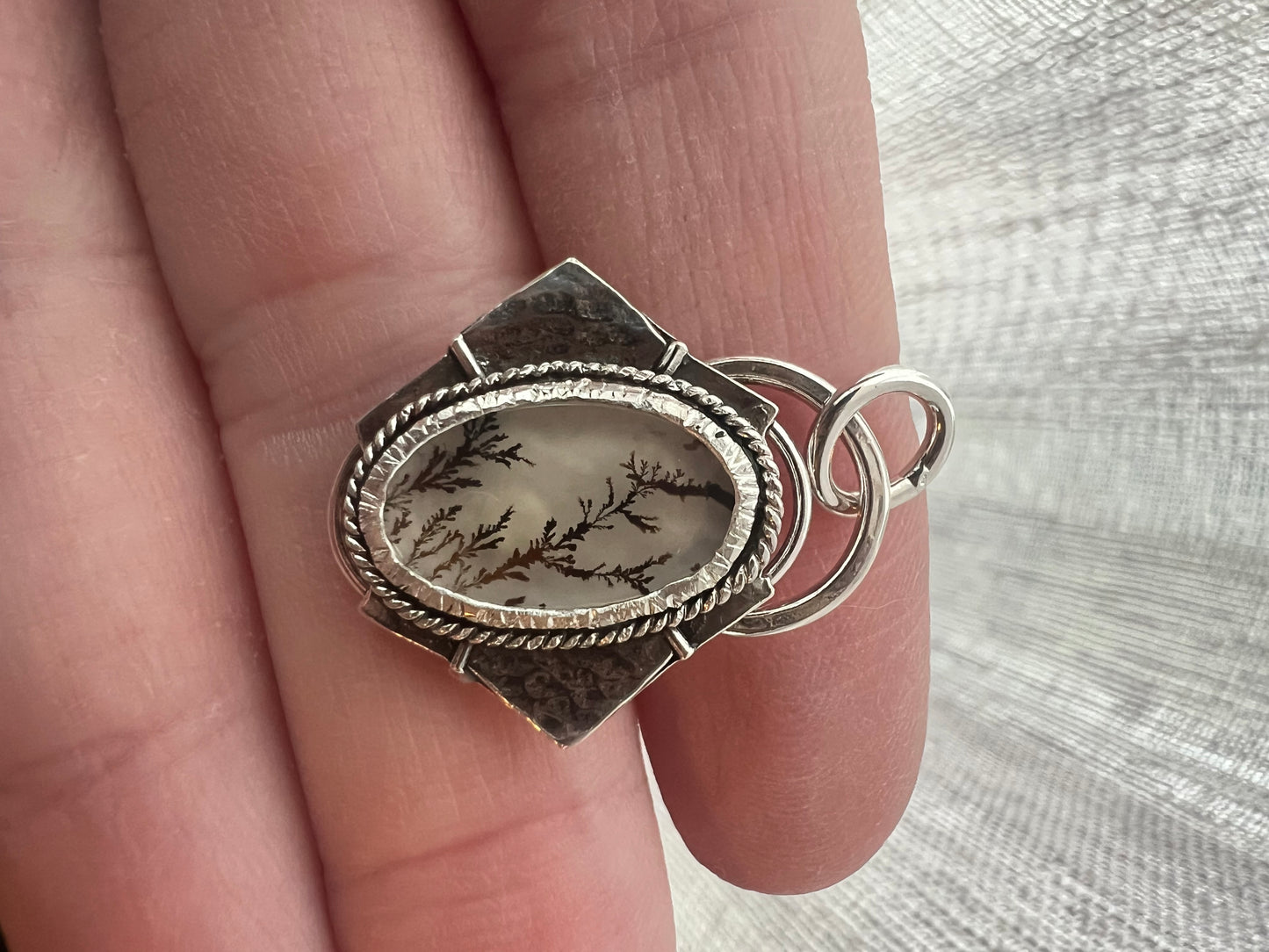 dendritic agate oval necklace