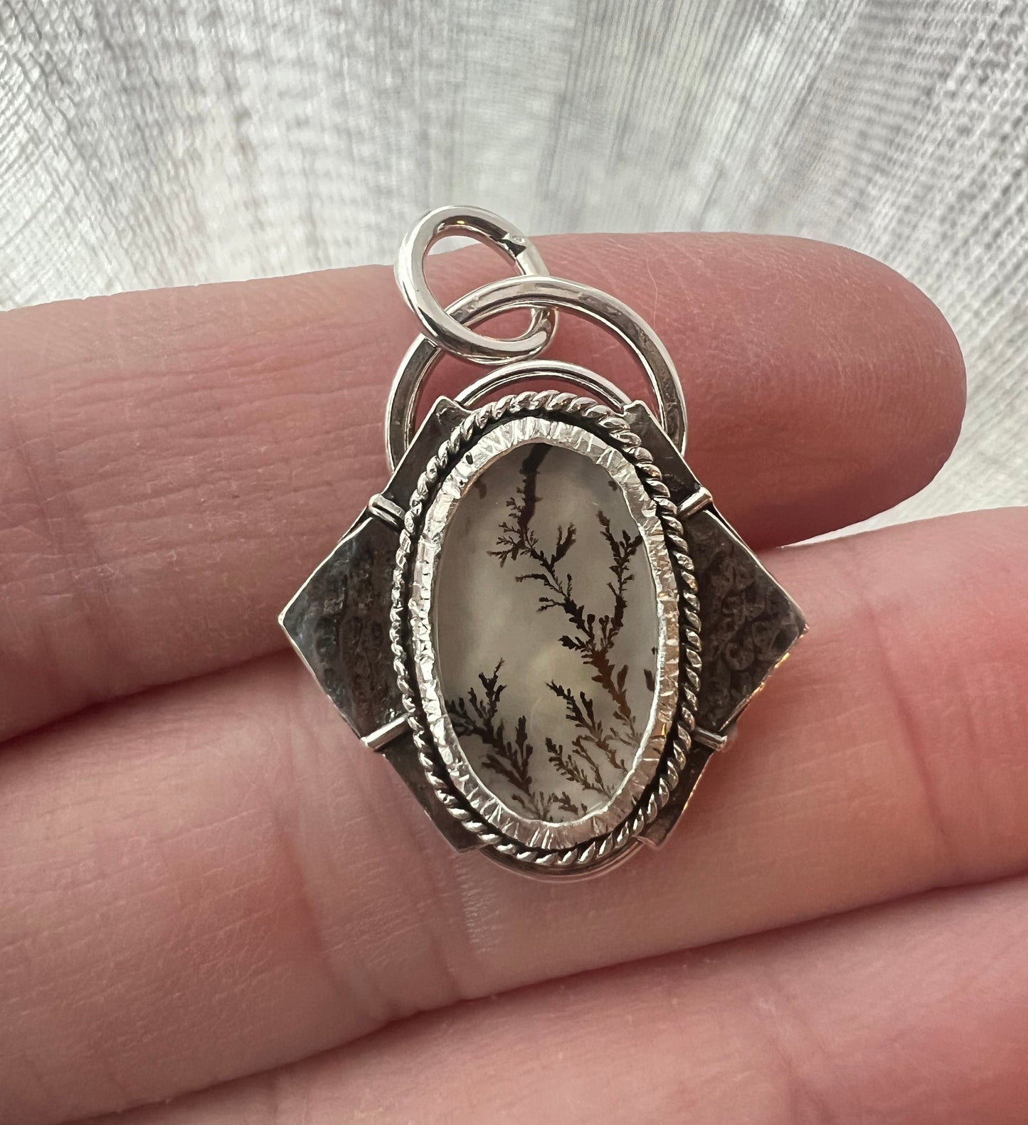 dendritic agate oval necklace