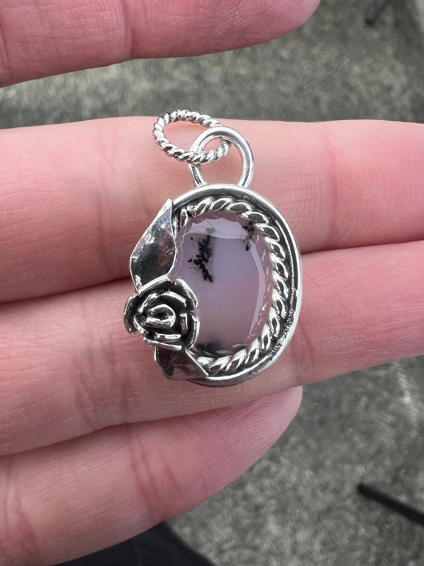 dendritic agate rose necklace