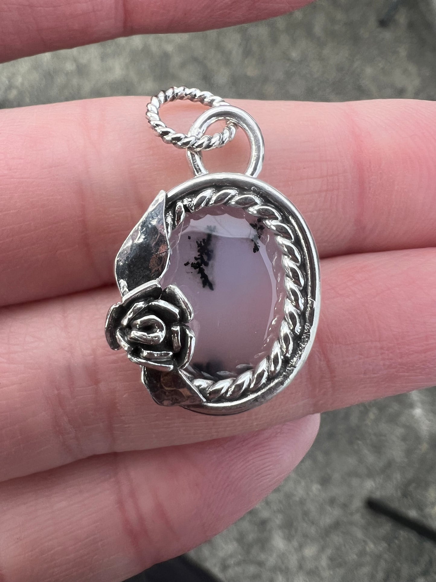 dendritic agate rose necklace