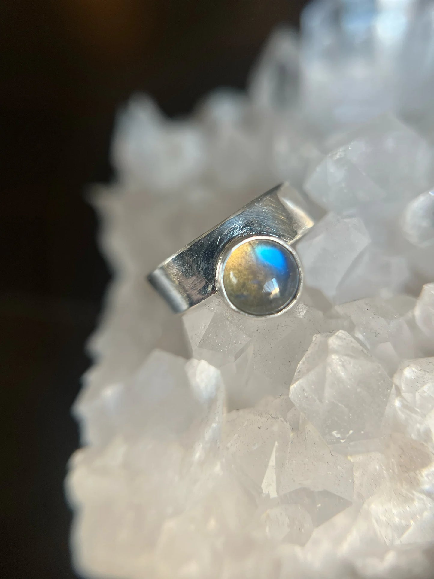 labradorite round cigar half band ring