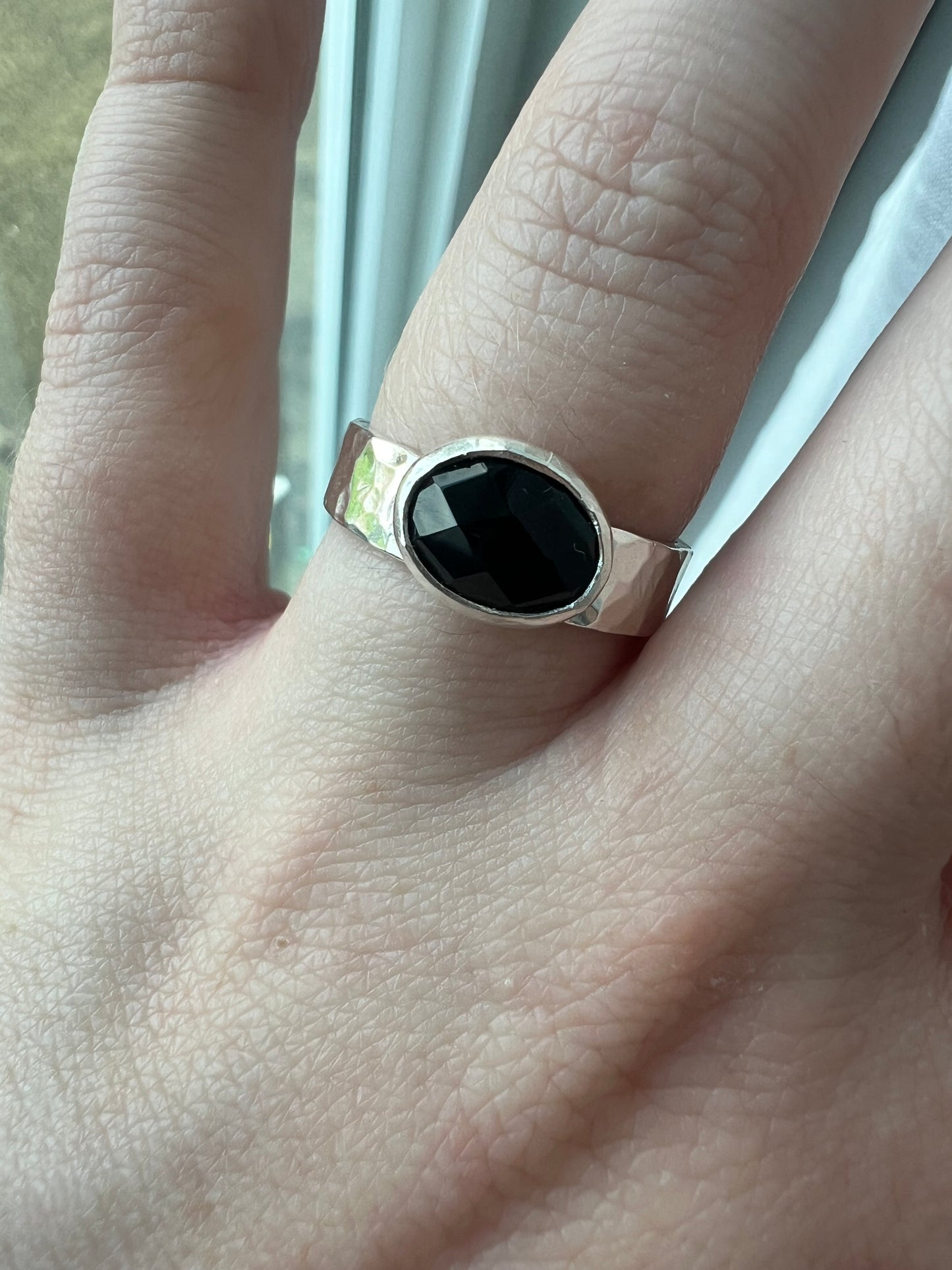 onyx east to west oval cigar band ring