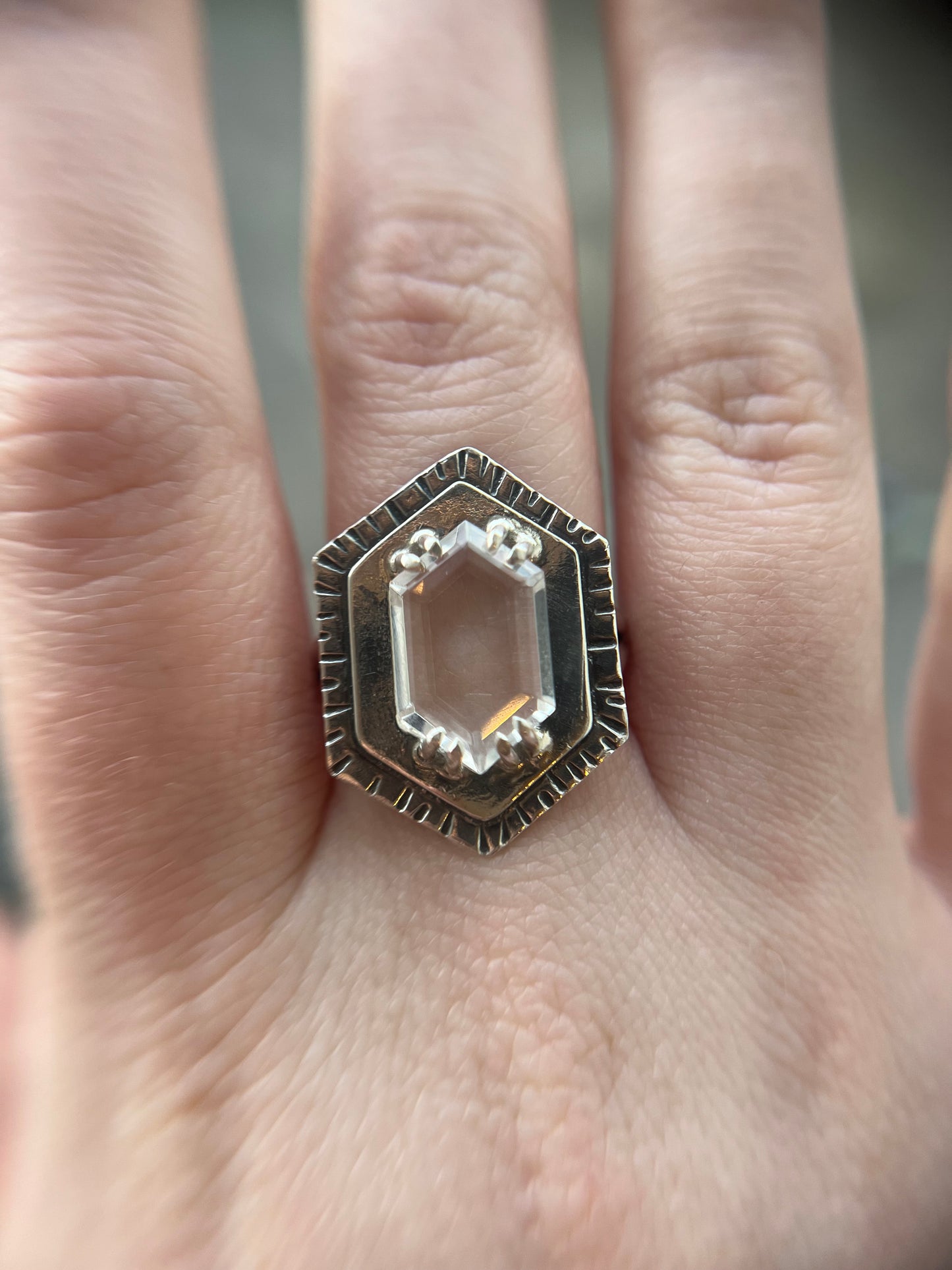quartz double prong ring